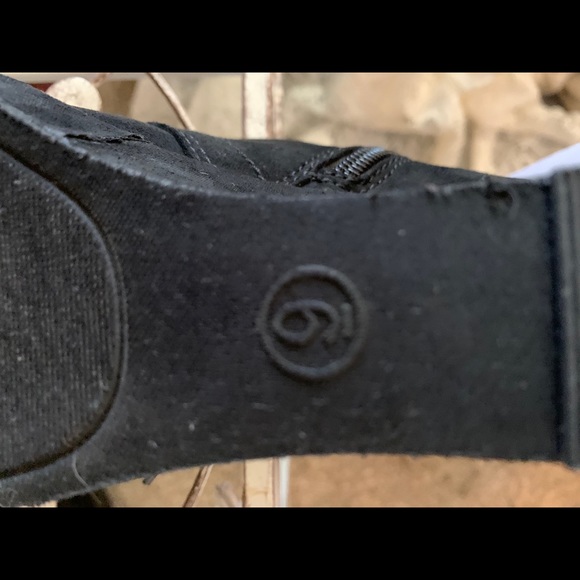 “MOSSIMO” Black Suede Wedged Bootie - Picture 5 of 6